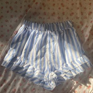 ⋆｡˚୨ blue and white striped pants ୧˚｡⋆🎀